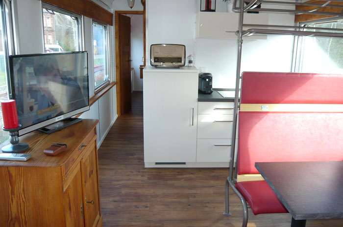 Ferienbahnhof Reichenbach im Dahner Felsenland – Ferienwohnungen im Eisenbahnwaggon